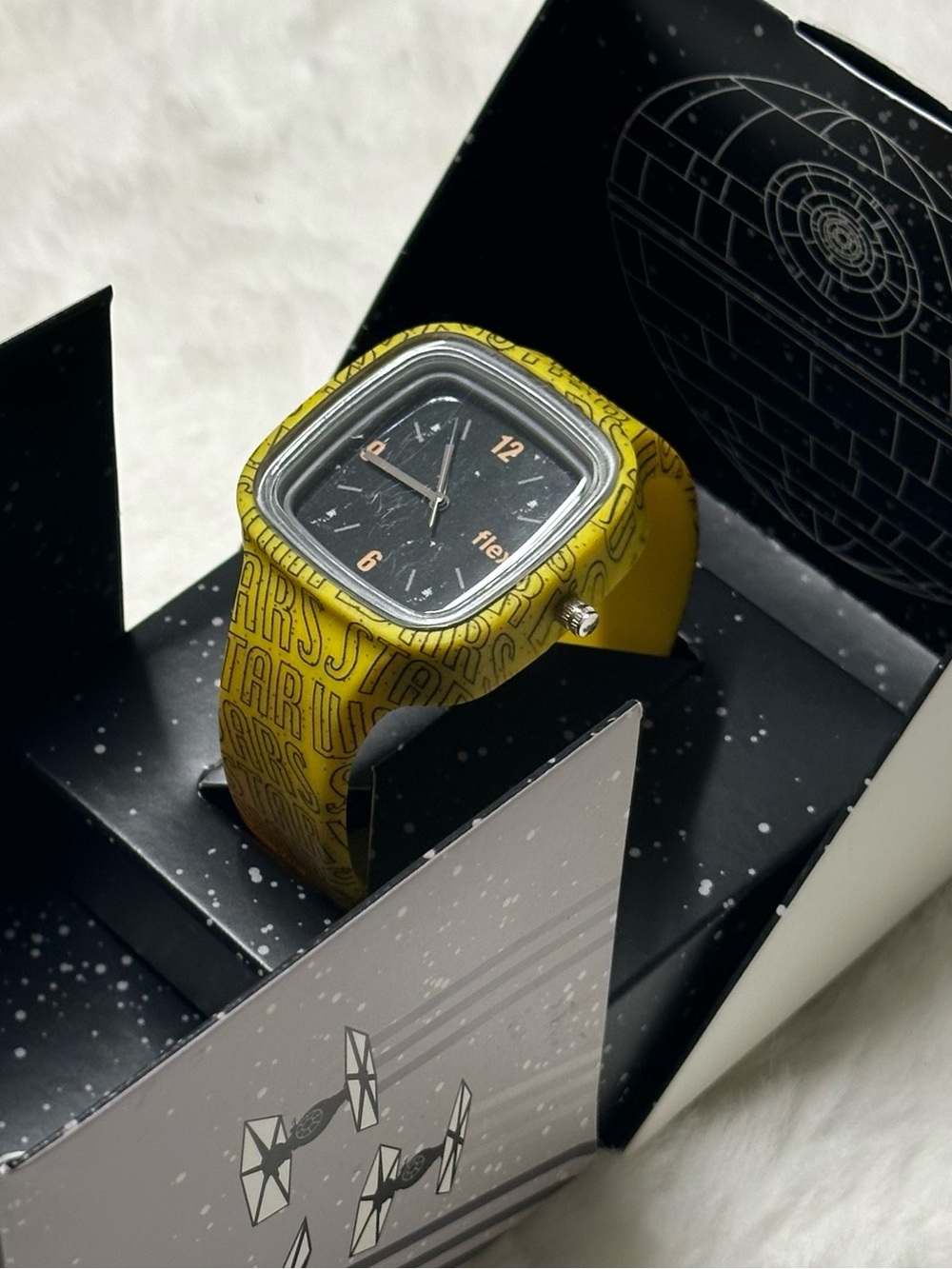 Star Wars flex watch yellow new